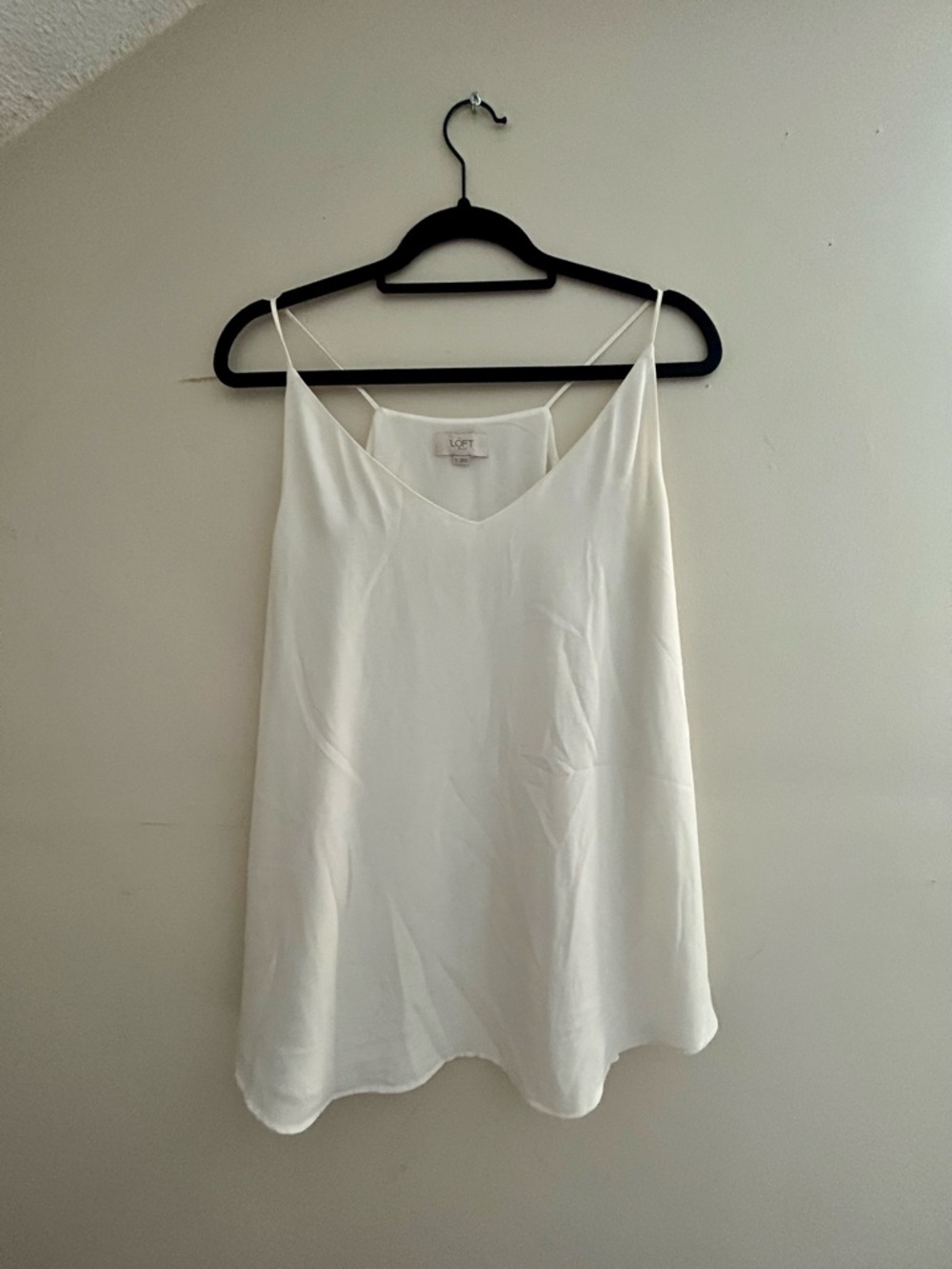 LOFT Outlet White V-neck Cami Tank Top; Size Large